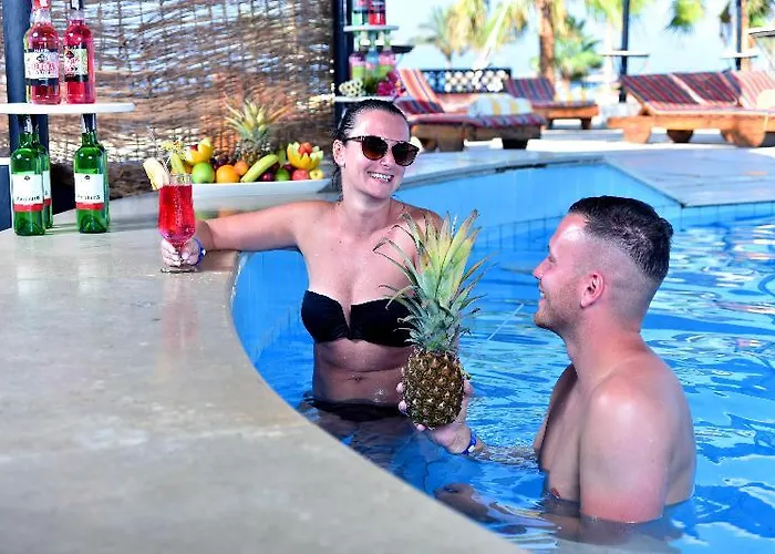 Hotelux Jolie Beach Szálloda